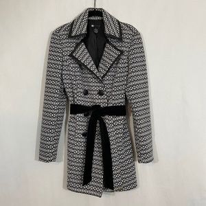 Ladies Black & White Jacquard Pattern Coat